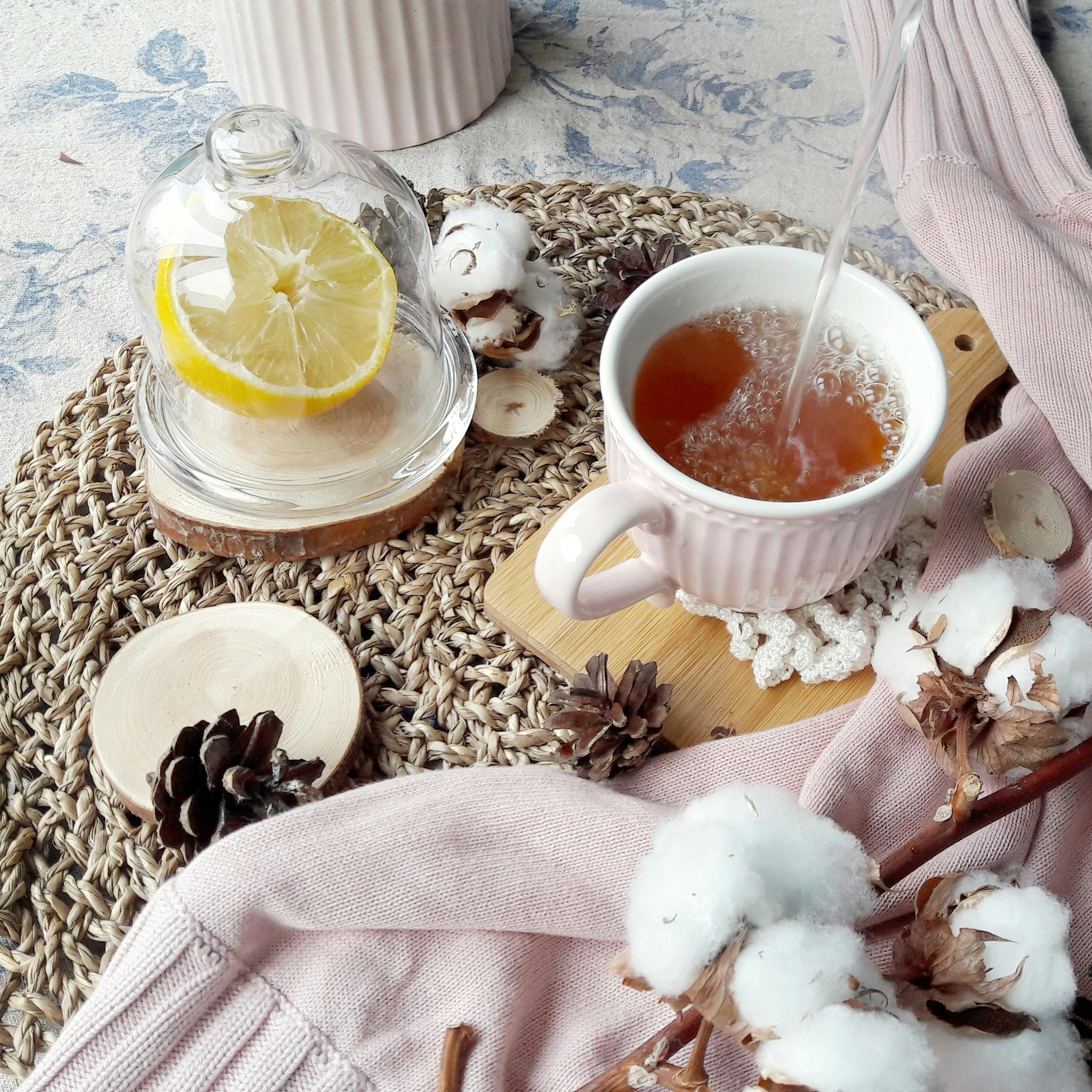 Fresh sliced lemons on a spa towel